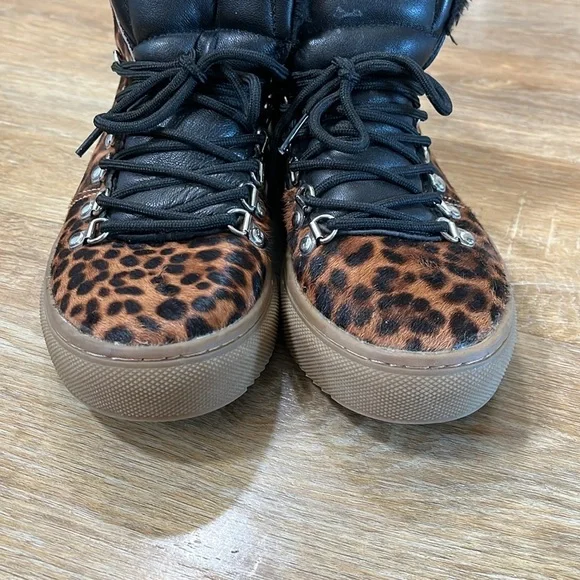 Marc Fisher Leopard Hightop Sneaker Bootie Daisies Women's Sz 8M MLDAISIE2 Shoe - Picture 3 of 9